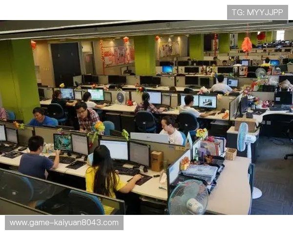 皇冠娱乐正规官网提供专业客服全天在线,及时解决玩家在游戏中的各种疑问 皇冠娱乐正规官网提供专业客服全天在线,及时解决玩家在游戏中的各种疑问